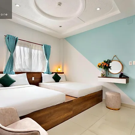 S79 Vivianne Hotel